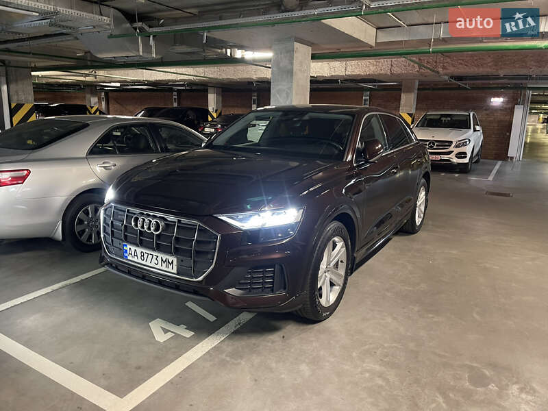 Внедорожник / Кроссовер Audi Q8 2019 в Киеве