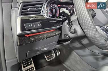 Позашляховик / Кросовер Audi Q8 2018 в 