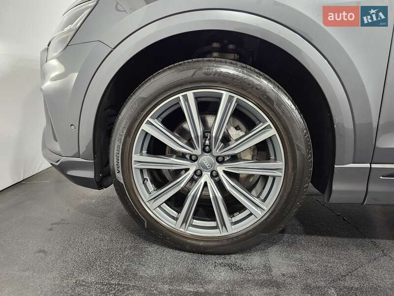 Внедорожник / Кроссовер Audi Q8 2018 в Киеве