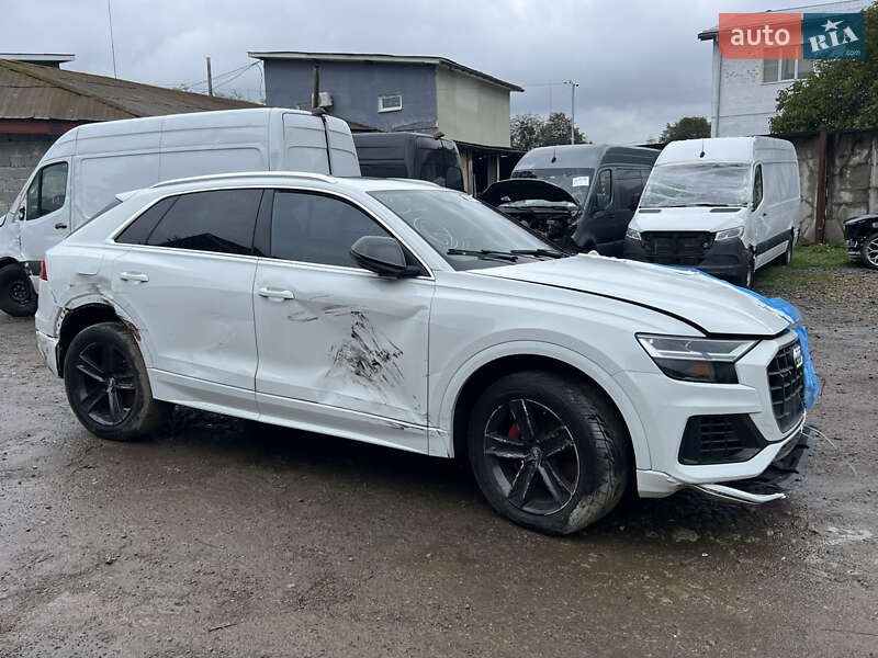 Позашляховик / Кросовер Audi Q8 2019 в Стрию