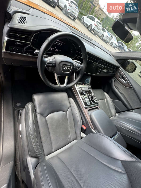 Внедорожник / Кроссовер Audi Q8 2018 в Киеве