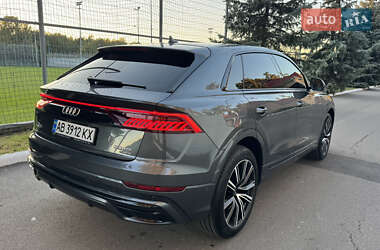 Позашляховик / Кросовер Audi Q8 2021 в 