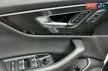 Внедорожник / Кроссовер Audi Q8 2018 в 