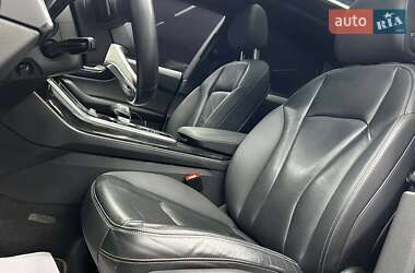 Внедорожник / Кроссовер Audi Q8 2018 в 