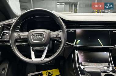 Внедорожник / Кроссовер Audi Q8 2018 в 