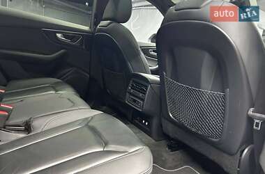 Внедорожник / Кроссовер Audi Q8 2018 в 