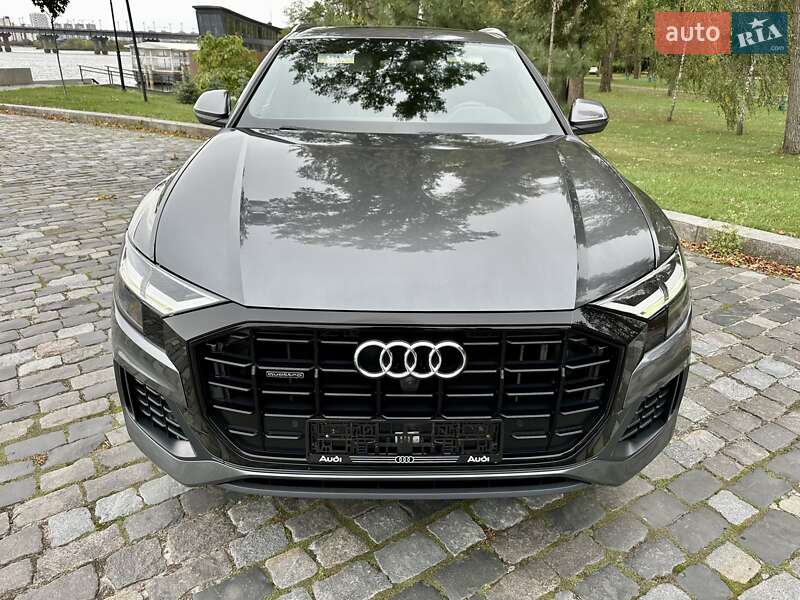 Внедорожник / Кроссовер Audi Q8 2019 в Киеве
