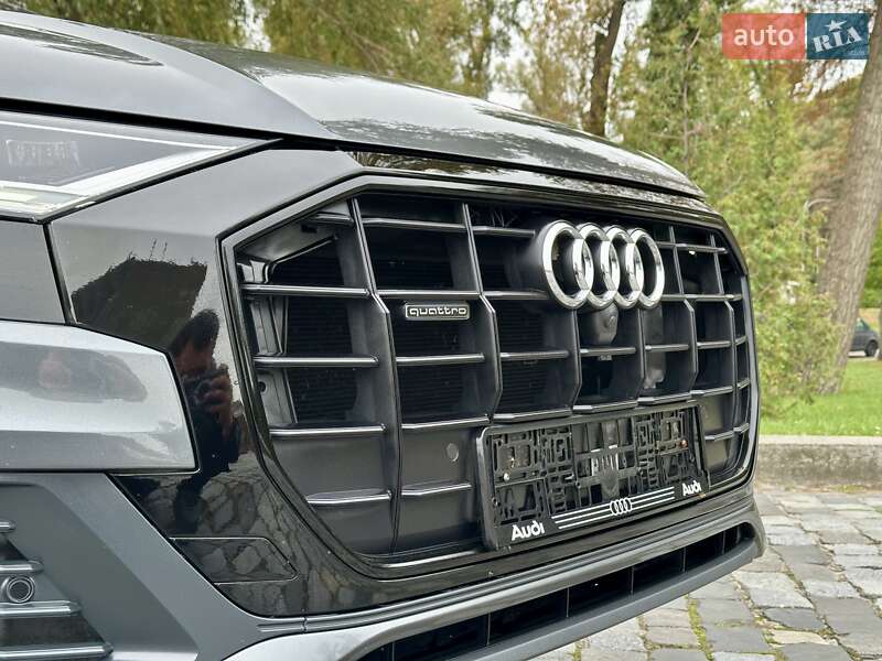 Внедорожник / Кроссовер Audi Q8 2019 в Киеве