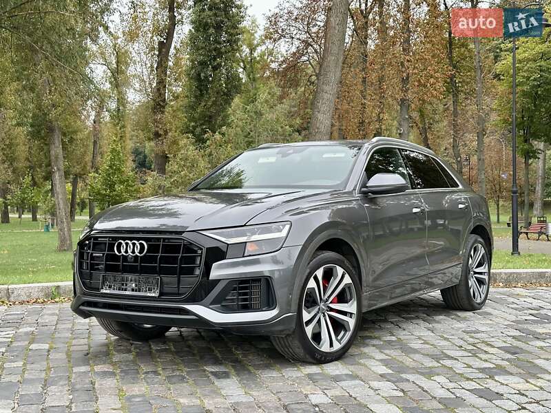 Внедорожник / Кроссовер Audi Q8 2019 в Киеве