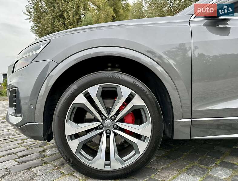 Внедорожник / Кроссовер Audi Q8 2019 в Киеве