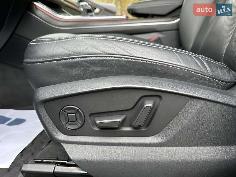 Внедорожник / Кроссовер Audi Q8 2019 в Киеве