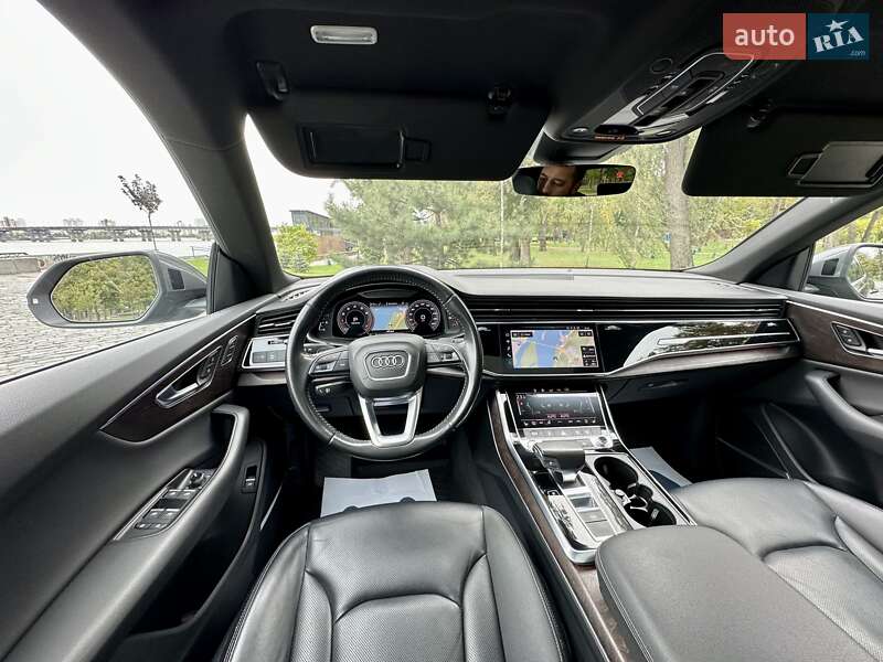 Внедорожник / Кроссовер Audi Q8 2019 в Киеве