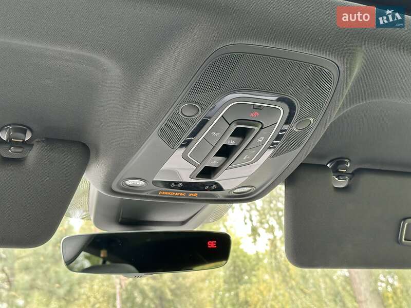 Внедорожник / Кроссовер Audi Q8 2019 в Киеве