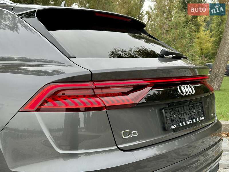 Внедорожник / Кроссовер Audi Q8 2019 в Киеве