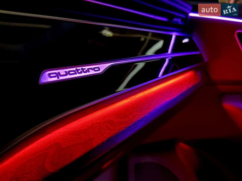 Внедорожник / Кроссовер Audi Q8 2019 в Киеве