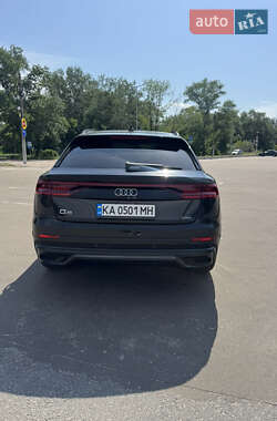 Позашляховик / Кросовер Audi Q8 2018 в 