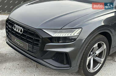 Внедорожник / Кроссовер Audi Q8 2018 в 