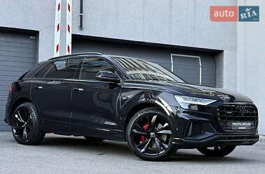 Позашляховик / Кросовер Audi Q8 2019 в 