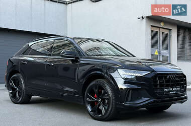 Позашляховик / Кросовер Audi Q8 2019 в 