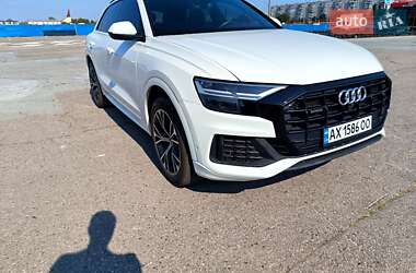 Внедорожник / Кроссовер Audi Q8 2021 в 