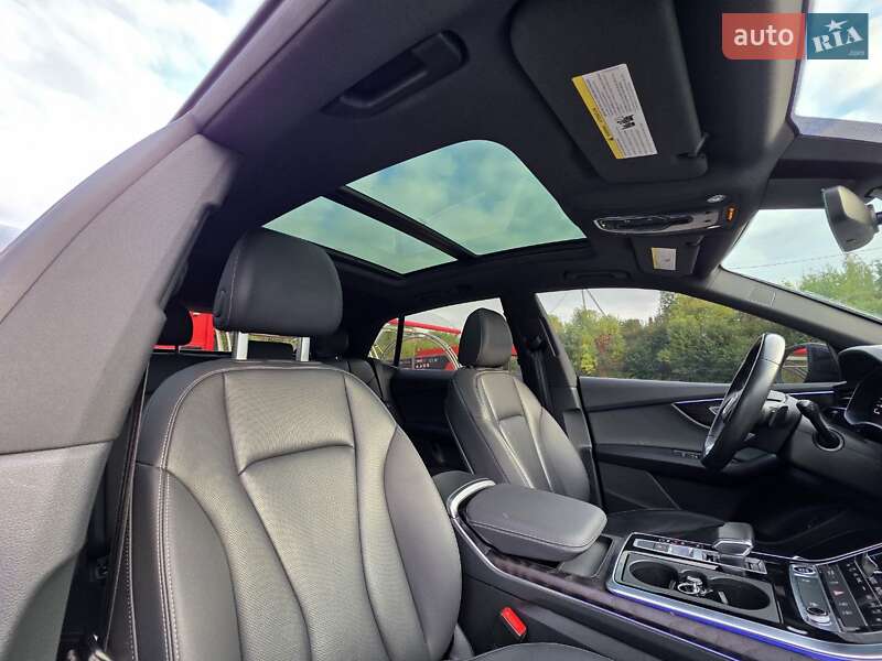 Позашляховик / Кросовер Audi Q8 2021 в Тернополі