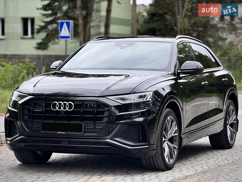 Позашляховик / Кросовер Audi Q8 2021 в Львові