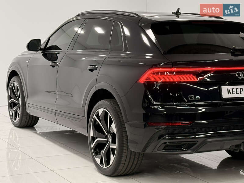 Внедорожник / Кроссовер Audi Q8 2021 в Одессе