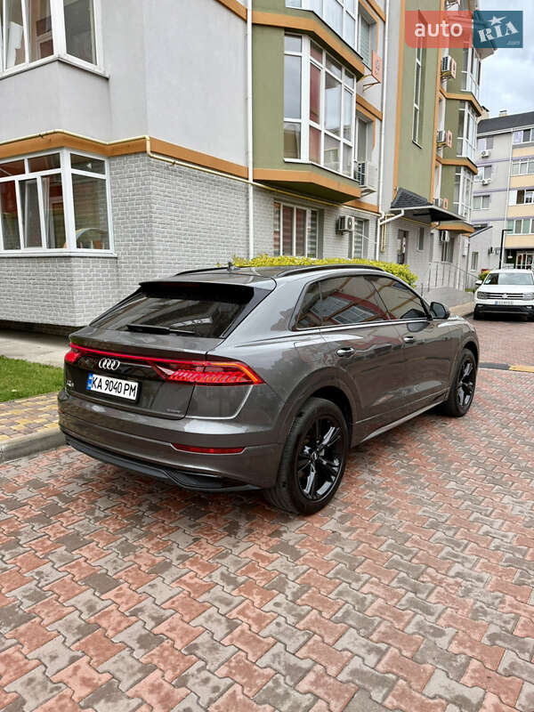 Позашляховик / Кросовер Audi Q8 2019 в Києві