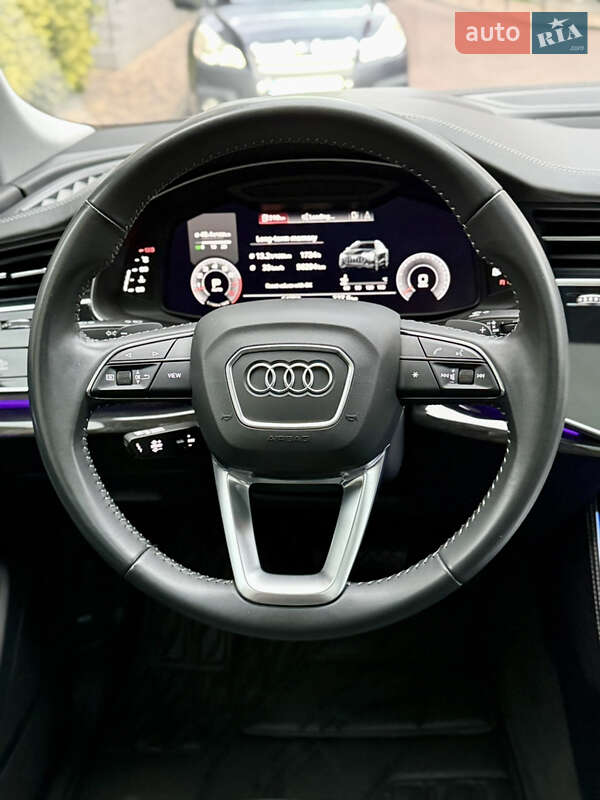 Позашляховик / Кросовер Audi Q8 2019 в Києві