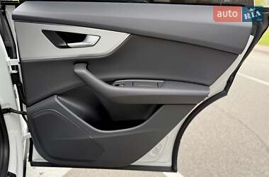 Внедорожник / Кроссовер Audi Q8 2025 в 