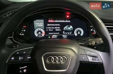 Внедорожник / Кроссовер Audi Q8 2021 в 