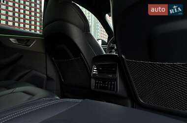 Внедорожник / Кроссовер Audi Q8 2023 в 