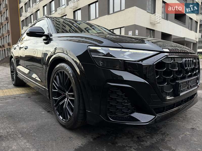Внедорожник / Кроссовер Audi Q8 2023 в 
