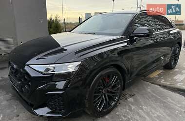 Внедорожник / Кроссовер Audi Q8 2023 в 
