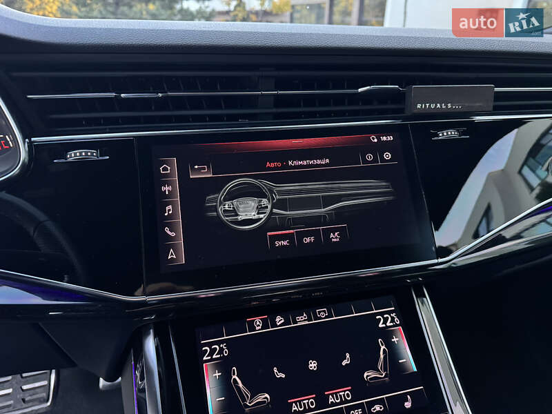 Внедорожник / Кроссовер Audi Q8 2019 в Ужгороде