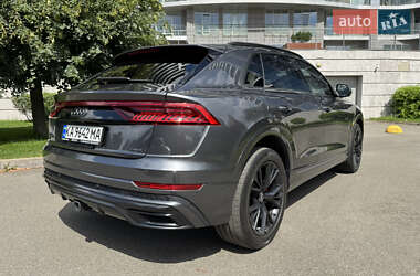 Внедорожник / Кроссовер Audi Q8 2021 в 