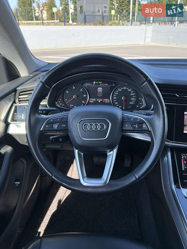 Внедорожник / Кроссовер Audi Q8 2019 в Полтаве