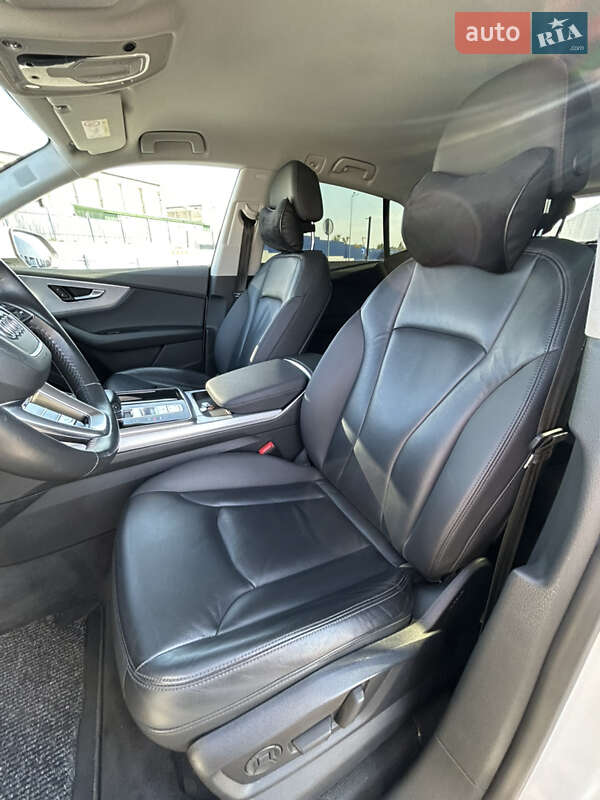 Внедорожник / Кроссовер Audi Q8 2019 в Полтаве