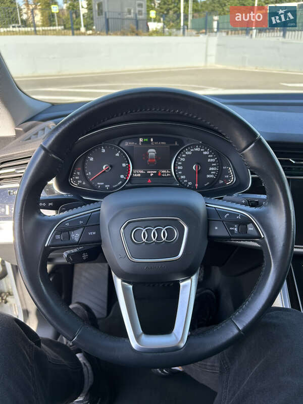Внедорожник / Кроссовер Audi Q8 2019 в Полтаве