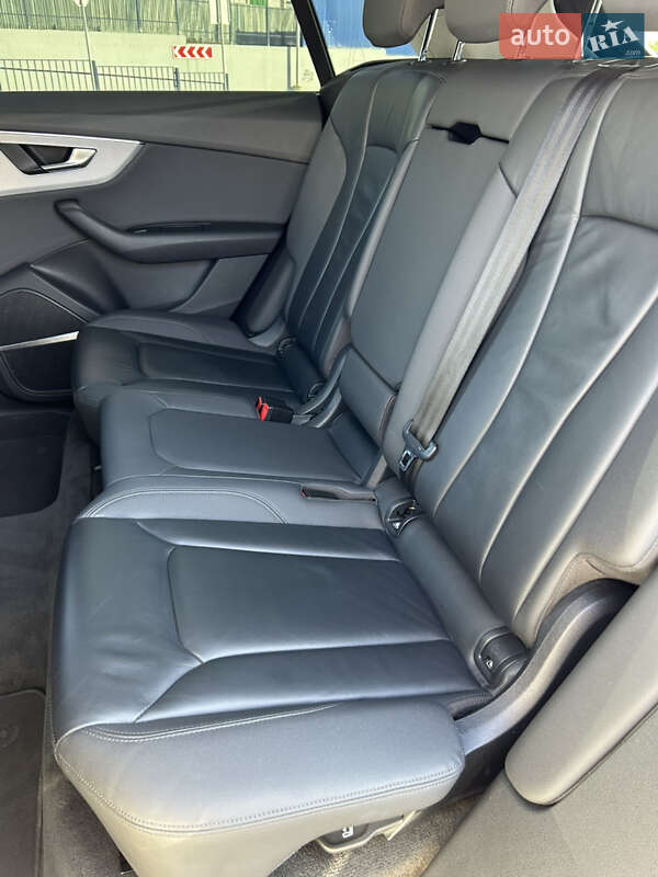 Внедорожник / Кроссовер Audi Q8 2019 в Полтаве