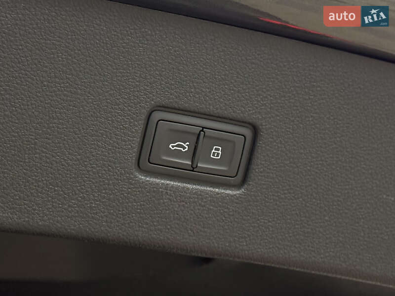 Внедорожник / Кроссовер Audi Q8 2020 в Тернополе
