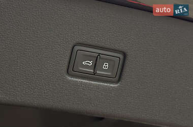 Внедорожник / Кроссовер Audi Q8 2020 в 