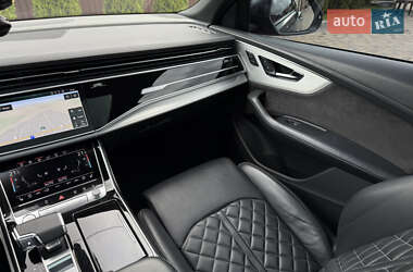 Внедорожник / Кроссовер Audi Q8 2020 в 