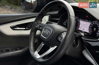 Внедорожник / Кроссовер Audi Q8 2020 в 