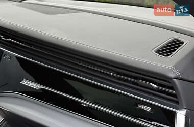 Внедорожник / Кроссовер Audi Q8 2020 в 