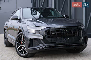 Внедорожник / Кроссовер Audi Q8 2020 в 