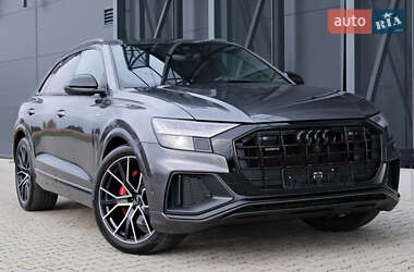Внедорожник / Кроссовер Audi Q8 2020 в 