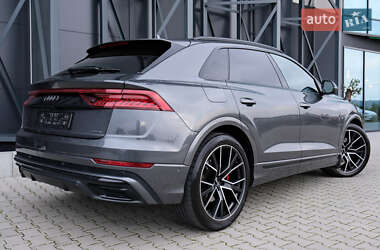 Внедорожник / Кроссовер Audi Q8 2020 в 