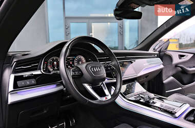 Внедорожник / Кроссовер Audi Q8 2020 в 