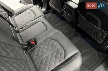 Внедорожник / Кроссовер Audi Q8 2025 в 